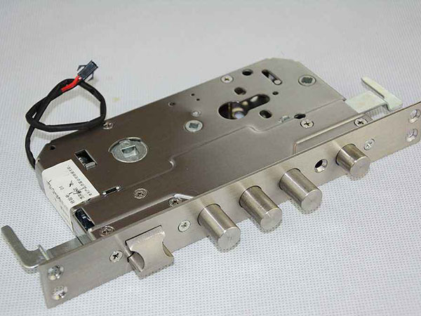 海陵24小时上门开锁公司