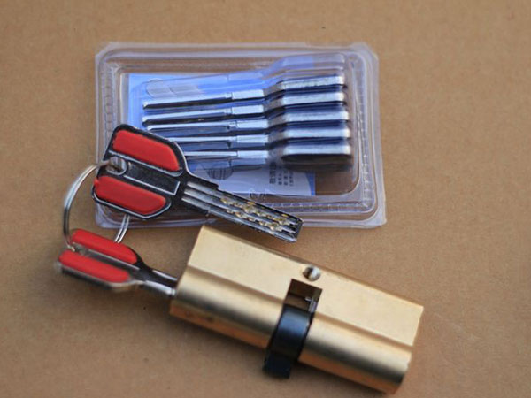 海陵24小时上门开锁公司