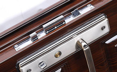 海陵24小时上门开锁公司