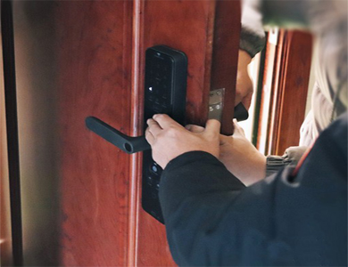 海陵24小时上门开锁公司